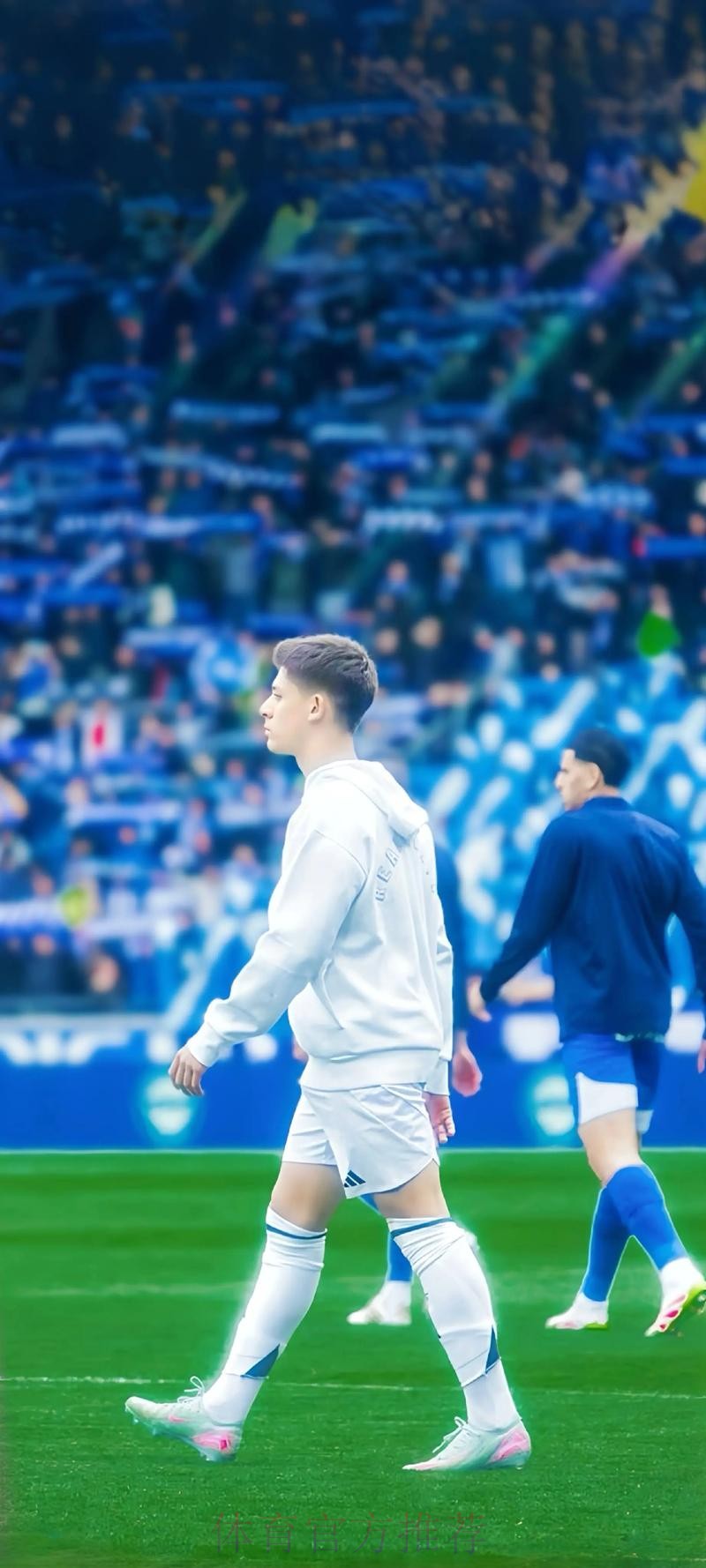 马卡报:皇马不急于求购姆巴佩 他们在等待梅西 马卡报:皇马不急于求购姆巴佩 他们在等待梅西