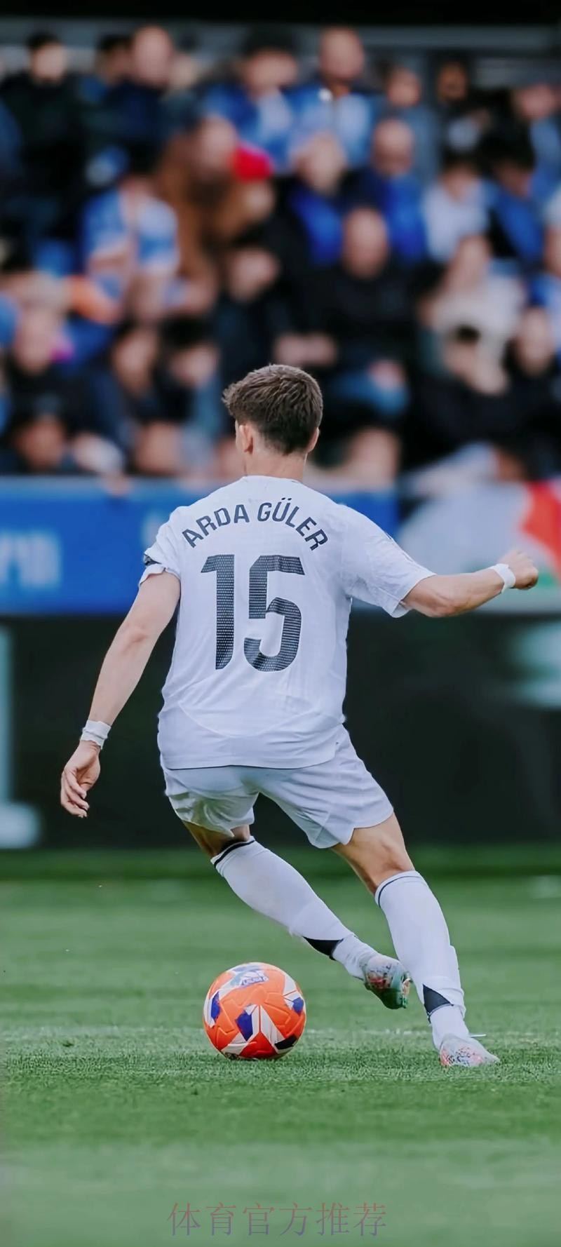 马卡报:皇马不急于求购姆巴佩 他们在等待梅西 马卡报:皇马不急于求购姆巴佩 他们在等待梅西